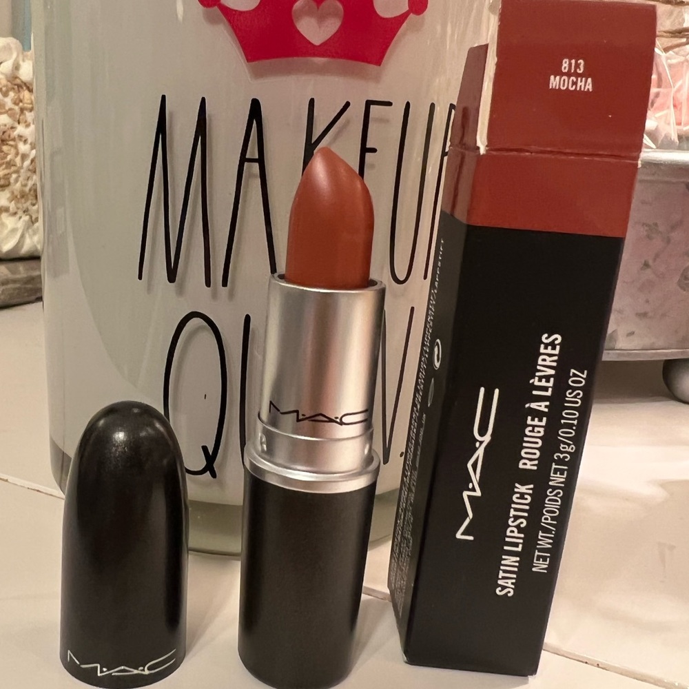 MAC Satin Lipstick #813 Mocha